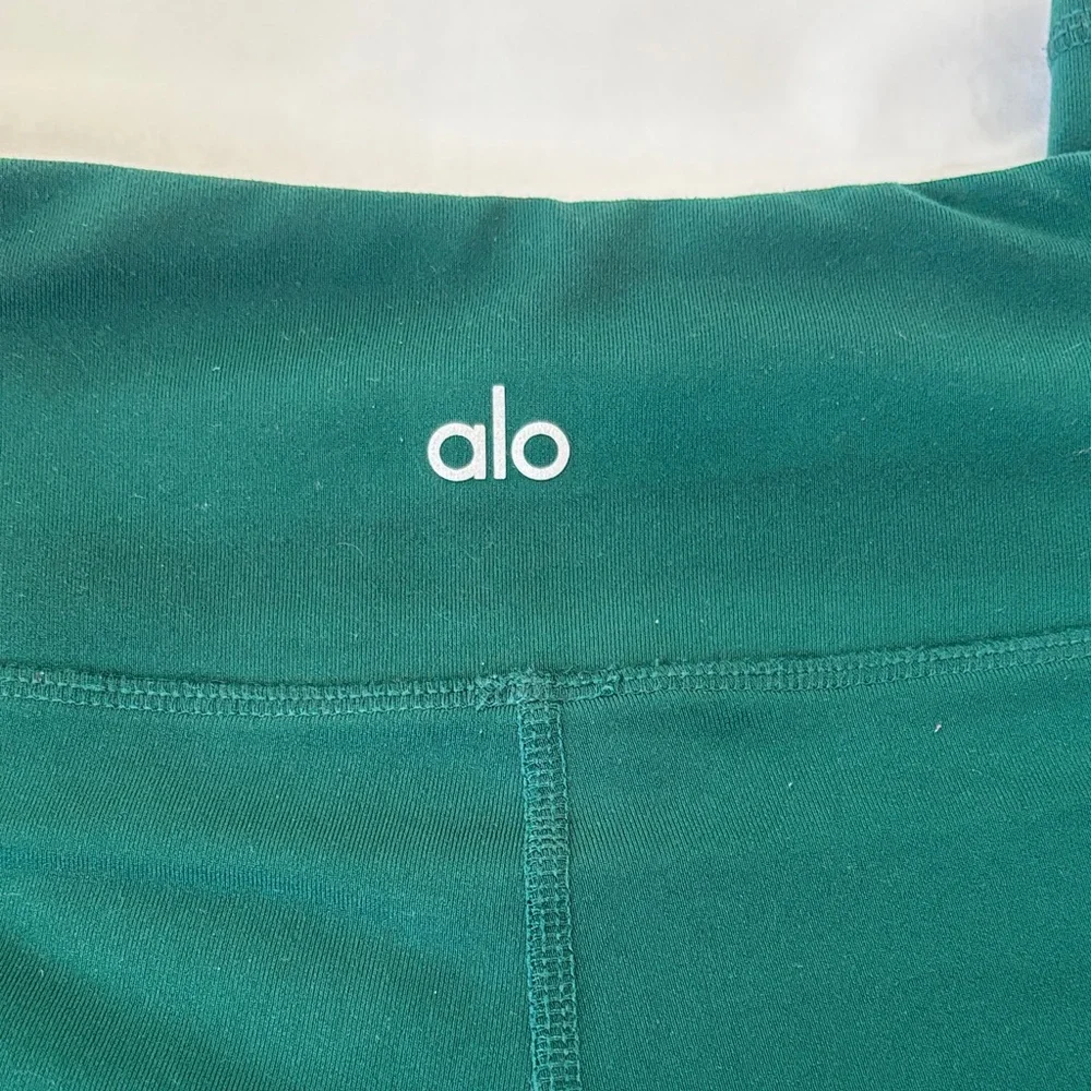 ALO Yoga Green Leggings - Picture 4 of 8